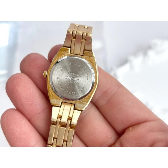 Gold Toned Rhinestone Accented Vintage Vintage Women's Wristwatch 20mm - WORKS! - Picture 6 of 10